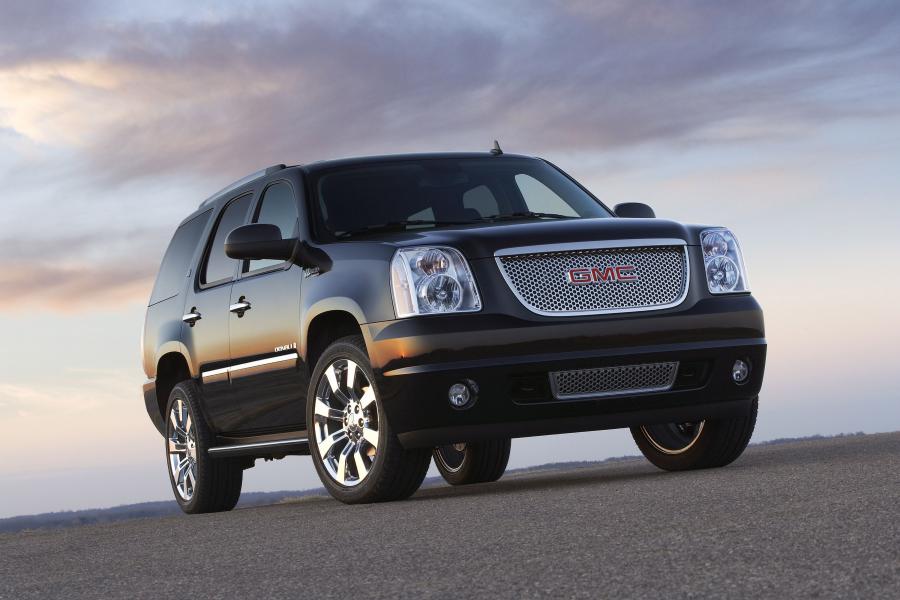  GMC Yukon Denali Hybrid 2009 года  (фото 7 из 17)